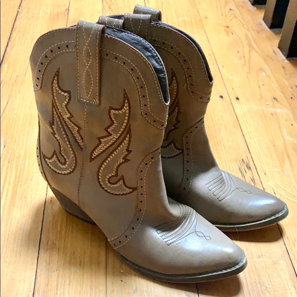 Ankle cowboy boots
